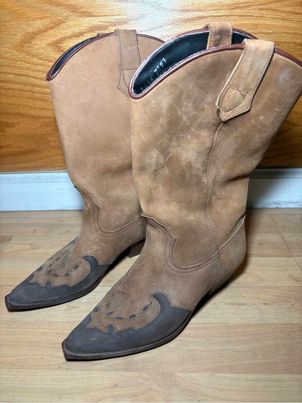 Western Cowboy Boots - Brown Toe